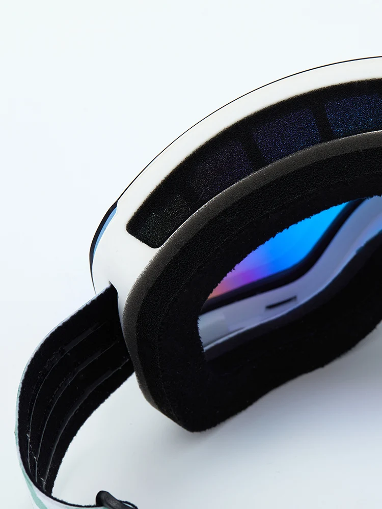 Broad Snow Goggles - Image 30