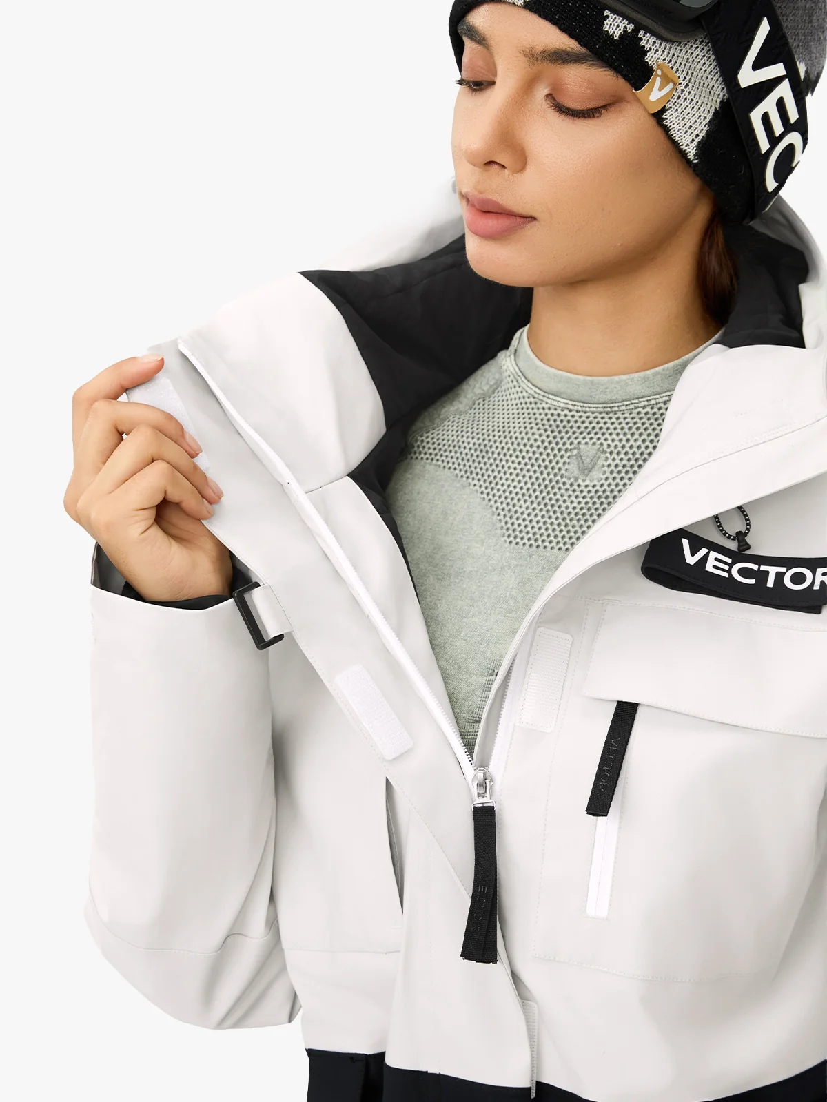 Women's Aeris 3L Insulated Jumpsuit - Image 6