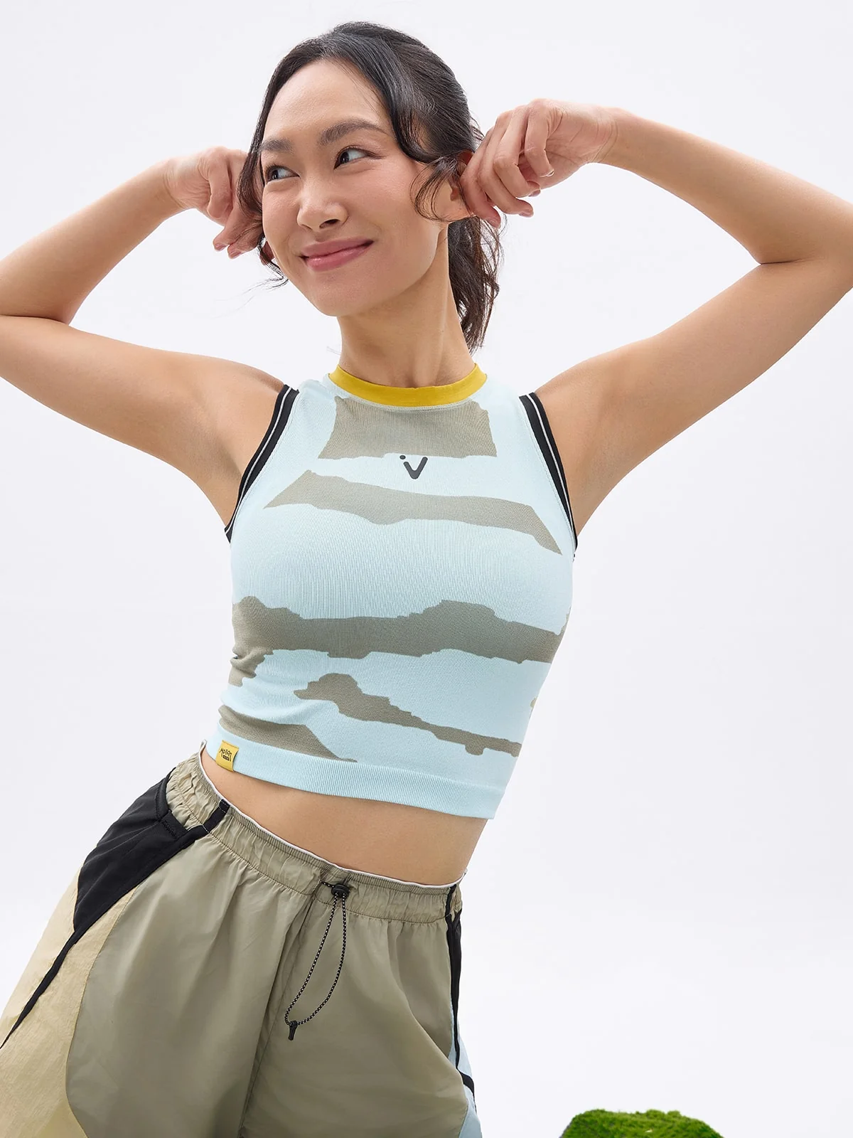Women's Ripple Coolmax Seamless Vest - Image 4